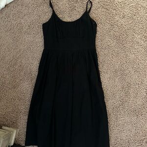 GAP Black Spaghetti Strap Midi Sundress